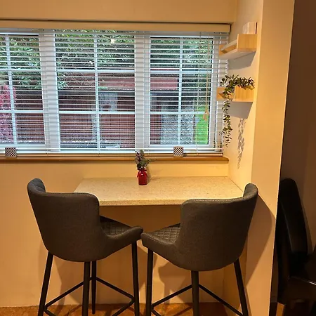 Sleeps 6 Three Bed Modern House Near Dcu And Airport Private Parking دبلن