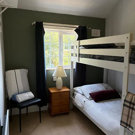 Sleeps 6 Three Bed Modern House Near Dcu And Airport Private Parking Casa vacanze *